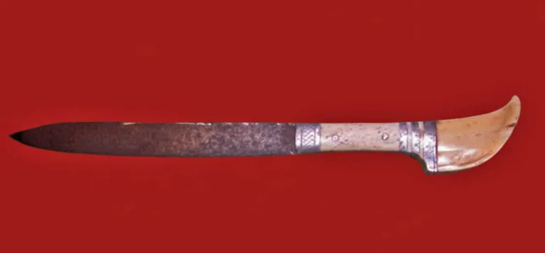 The Masdhaifiyohi: Ivory Blades and Maldivian Heritage